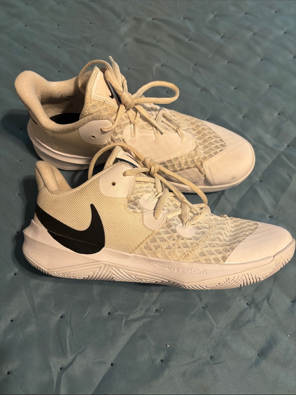 Nike White and Black Mesh Training Sneakers
